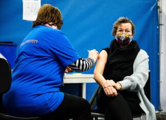 GGD Zuid-Holland Zuid gaat dagelijks overgebleven vaccins in o.a Dordrecht weggeven