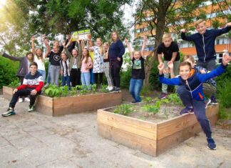 Zwijndrechtse basisschool De Wegwijzer ontvangt prijs voor groene ideeën