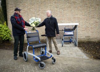 Gratis rolstoel te leen op de begraafplaats Papendrecht
