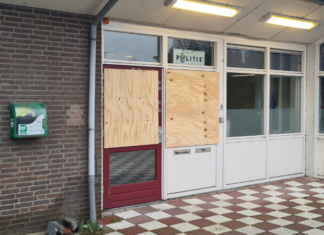 Wie vernielde het politiebureau in Papendrecht?