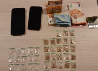 Politie Dordrecht pakt 24 jarige man uit Zwijndrecht op voor het dealen en in bezit hebben van harddrugs