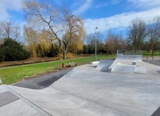Jongeren kunnen zich uitleven op vernieuwd skatepark Molenvliet in Zwijndrecht