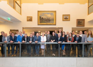 Nieuwe gemeenteraad van Zwijndrecht geïnstalleerd