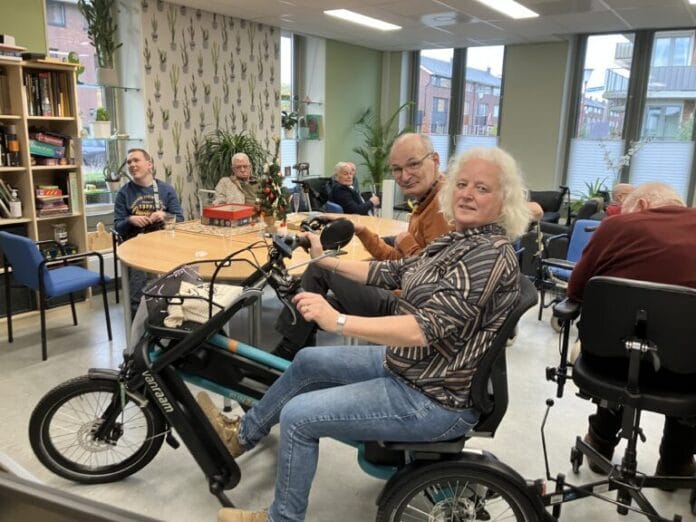 Samen weer op pad: Nieuwe duofiets voor cliënten Gemiva-locaties Puttershoek