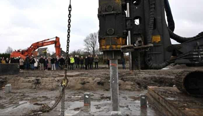 Eerste paal Land van Essche III: Strijen krijgt 155 nieuwe woningen