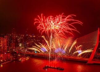 Nederland verwelkomt het nieuwe jaar met een spectaculaire editie van Het Nationale Vuurwerk