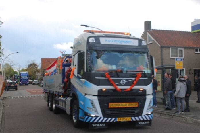 Deelnemers gezocht voor de 31e editie van de Hoeksche Waardse Truckersrit op Koningsdag