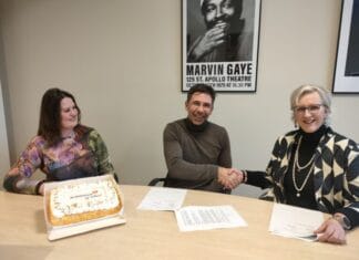 Bibliotheek Hoeksche Waard en Hoeksch Lyceum ondertekenen samenwerkingsovereenkomst voor Bibliotheek op School