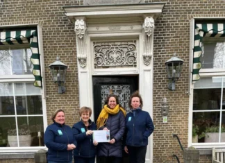 Boeren en Tuinders pakken uit met Kerst: Cheque van 500 euro voor Hospice Hoeksche Waard van LTO Noord