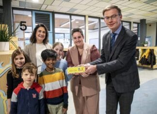 Uniek: 2 Hoeksche Waardse basisscholen krijgen voor 7e keer het label SCHOOL op SEEF!
