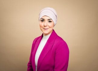 Suze Groeneweg lezing door Tweede Kamerlid Esmah Lahlah in de Hervormde Kerk Heinenoord