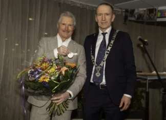 Zilveren erepenning voor bestuurder Zorgwaard Nico de Pijper