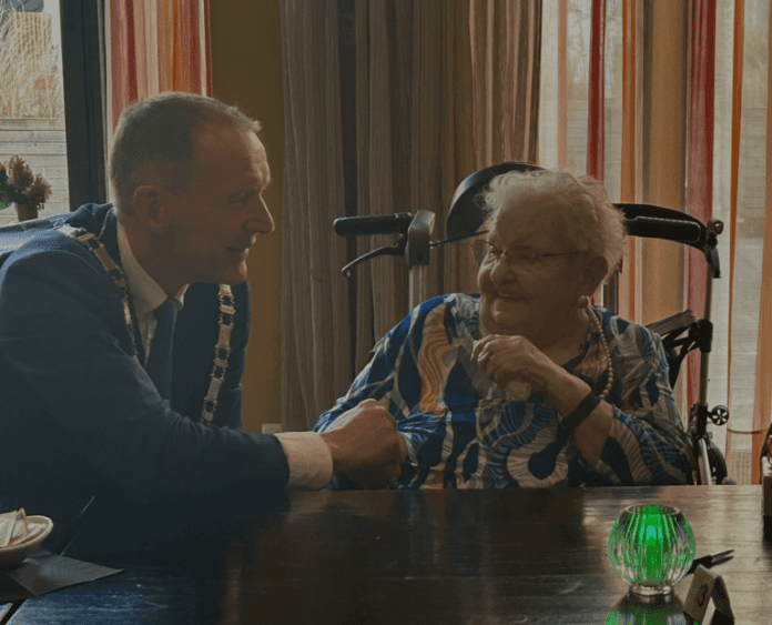 Felicitaties voor de 105 jarige Annie Sawtschenko