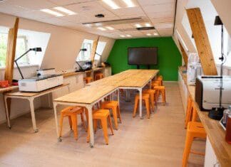 Bedruk je eigen mok in het Hoeksch Maak Lokaal