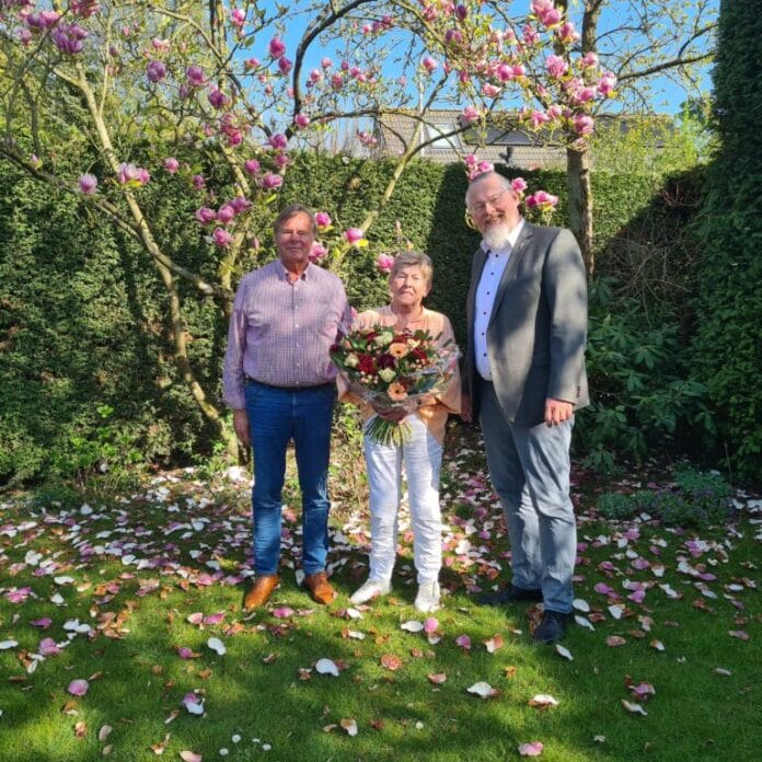 Echtpaar Van den Berg-Pieterse uit Mijnsheerenland viert diamanten jubileum