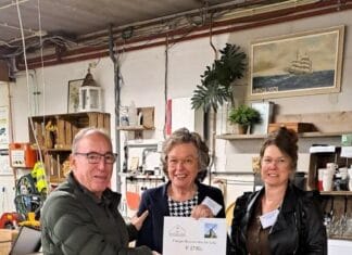 Kringloods ‘s-Gravendeel schenkt deel opbrengst voor restauratie korenmolen Puttershoek