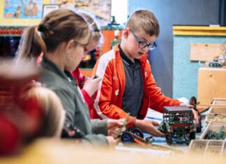 Bommelschool als eerste school van het nieuwe museumseizoen op ontdekkingstocht op Tiengemeten
