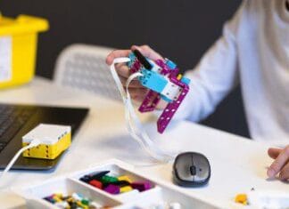 Programmeer een LEGO Spike robot