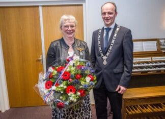 Koninklijke onderscheiding voor Trudy Groeneweg-Verschoor uit ’s-Gravendeel