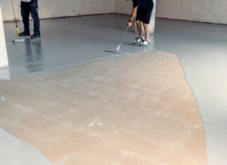 Waarom epoxyvloeren populair zijn in woningen in de Hoeksche Waard