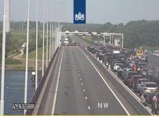 Onvrede over Haringvlietbrug groeit: inwoners en gemeenten eisen structurele oplossing na herhaalde storingen