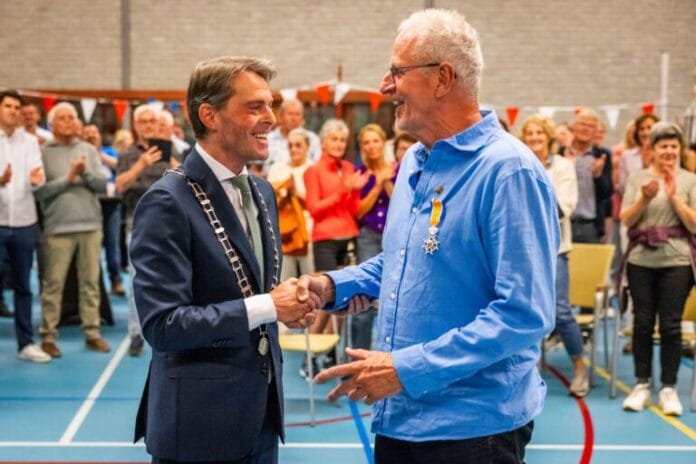 Koninklijke onderscheiding voor Anco van der Wulp van HWVV Fidus