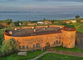 Volop activiteiten bij Fort Buitensluis: rondleidingen, legervoertuigen én picknicken
