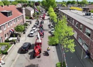 Video: Indrukwekkende dronebeelden van de Bevrijdingstocht in Nieuw-Beijerland