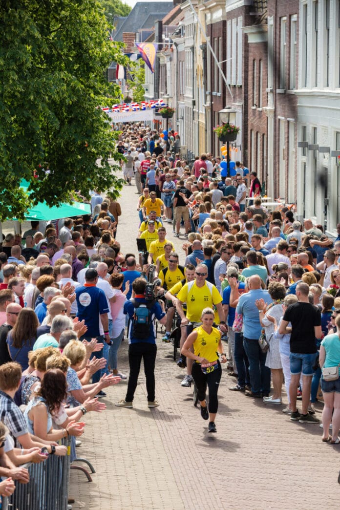 Groots welkom in Oud-Beijerland voor deelnemers Roparun op 2e Pinksterdag