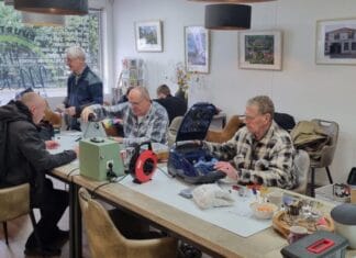 Repair Café Strijen opent weer de deuren