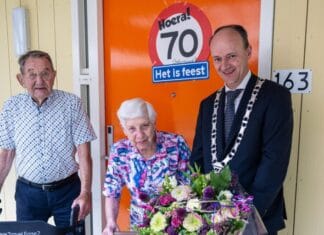 Echtpaar Kersten-van der Giesen uit ‘s-Gravendeel viert platina huwelijk