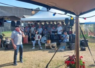 Shantykoor zorgt voor muzikaal hoogtepunt tijdens 500 jaar Piershil