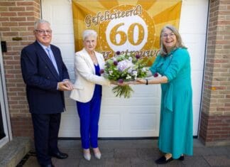 Echtpaar Hoek-den Hartigh uit Zuid-Beijerland viert diamanten jubileum