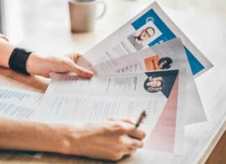 Zo maak je een CV dat opvalt door AI te combineren met je eigen persoonlijke touch