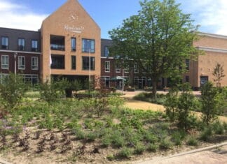 Gezellige activiteiten in de Rembrandt: muziek, lekkernijen en spel