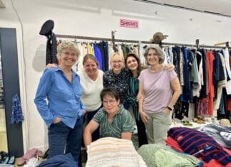 Pop-Up ’25 kledingbeurs breekt record: 36.000 euro voor goede doelen