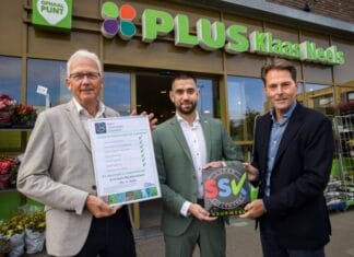 Uitreiking Super Supermarkt Keurmerk voor Plus Neels in Mijnsheerenland