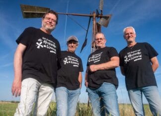 Optreden Motwat in het kippenhok