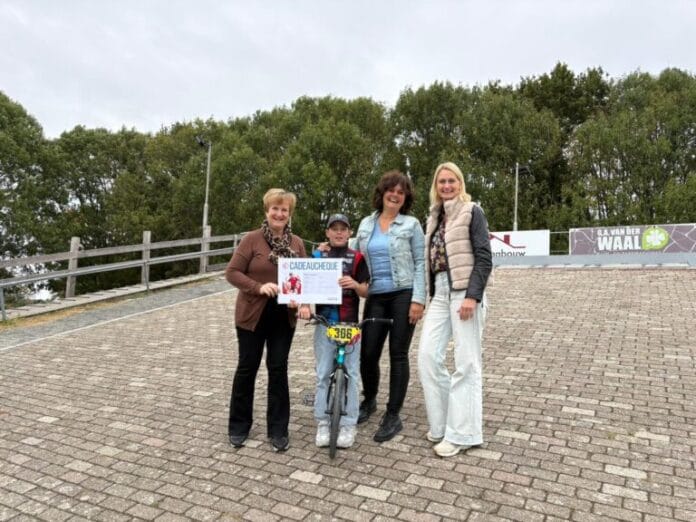 Rabobank Zuid Hollandse Eilanden steunt FCC de Spuicrossers met €10.000 voor baanrenovatie