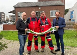 Dutch Marines Rowing Challenge meert aan in Oud-Beijerland: indrukwekkende tocht met bijzondere missie