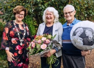 Echtpaar Van Hese-van der Beek uit Westmaas viert briljanten jubileum
