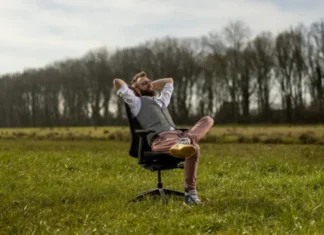 AI-maand in de Bibliotheek: Op reis door de wondere wereld van AI met de ‘AI Magician’ Hendrik van Zwol