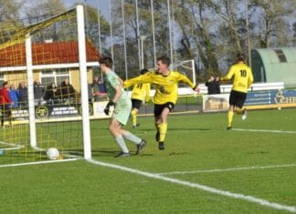 Sterk Strijen klopt koploper Rozenburg