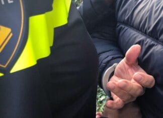Twee verdachten aangehouden na babbeltruc in Nieuw-Beijerland dankzij oplettende getuige