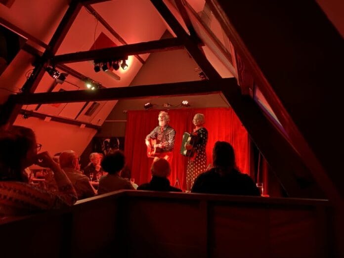 Nieuwe theaterzolder Ludiek feestelijk in gebruik genomen