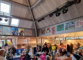 Gezellige 2e kansjes markt bij De Bouwsteen in ’s-Gravendeel