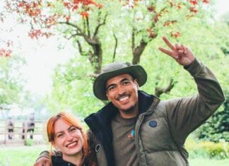 Wildebras bezoekt De Peerdegaerdt in Strijen: ‘alleen maar love’ op NPO3 Zapp