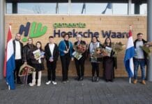 Nationale naturalisatiedag 2025: welkom voor 8 nieuwe Nederlanders in de Hoeksche Waard