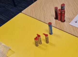 Bij tweede kluisjescontrole op middelbare scholen Hoeksche Waard meer verboden spullen aangetroffen