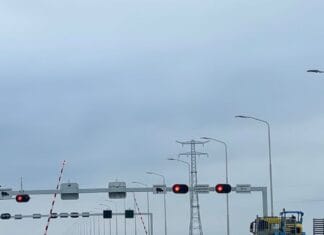 Storingen Haringvlietbrug leggen A29 plat: CDA wil druk opvoeren voor tunnel